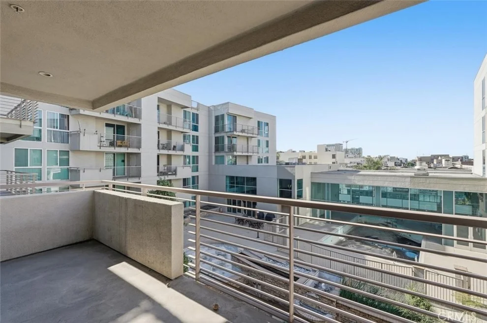 Unit for sale at 267 S San Pedro, Los Angeles, CA 90012