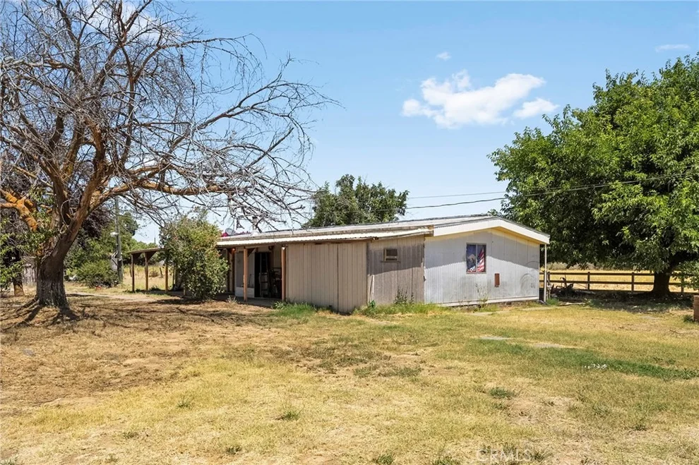 Unit for sale at 22669 Hermosa Avenue, Gerber, CA 96035