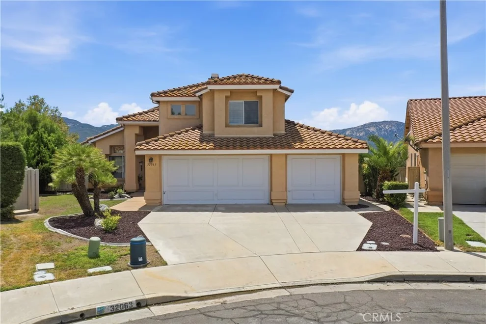 Unit for sale at 32063 Corte Bonilio, Temecula, CA 92592