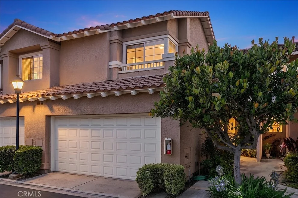 Unit for sale at 13367 Calle Antequera, Tustin, CA 92782