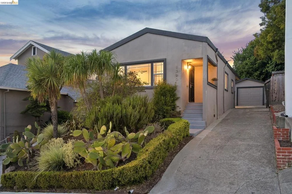 Unit for sale at 1390 E 31St St, Oakland, CA 94602
