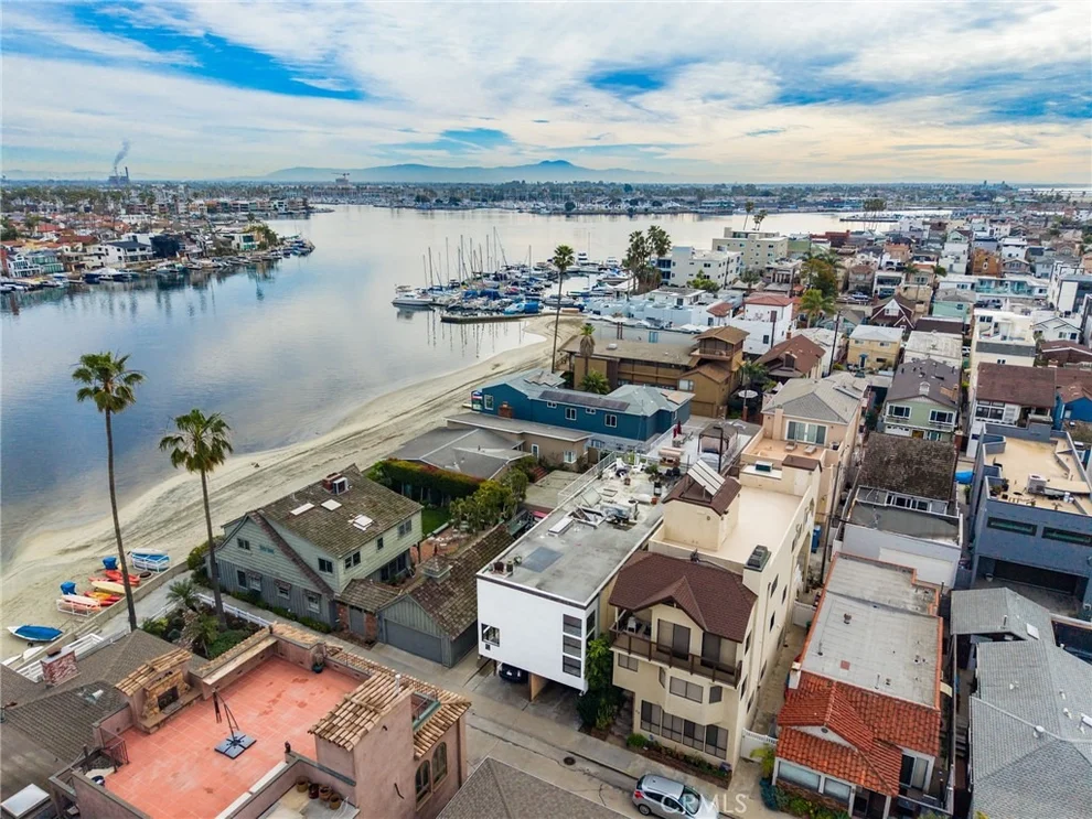 Unit for sale at 64 59th Place, Long Beach, CA 90803