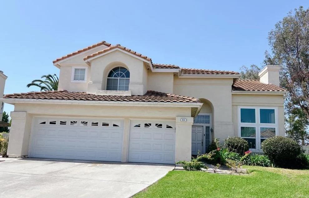 Unit for sale at 615 Naples Ct, Oceanside, CA 92057