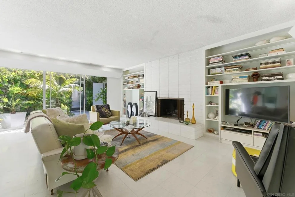 Unit for sale at 5920 La Jolla Blvd, La Jolla, CA 92037
