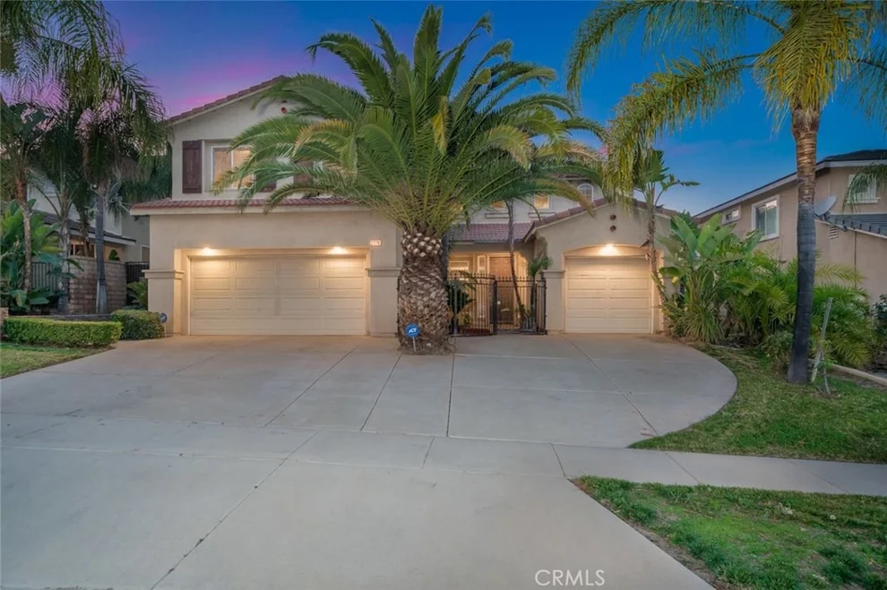 Unit for sale at 2276 Chateaux Way, Corona, CA 92882