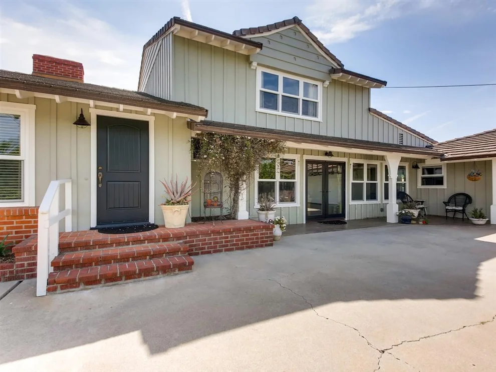 Unit for sale at 1608 Prince St, Fallbrook, CA 92028