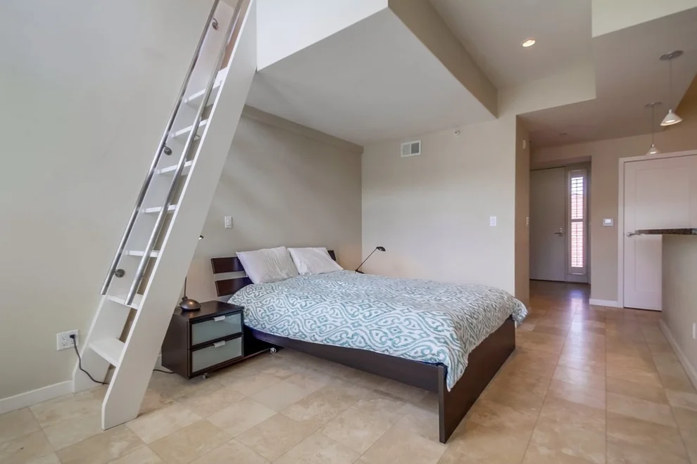 Unit for sale at 5490 La Jolla Blvd, La Jolla, CA 92037