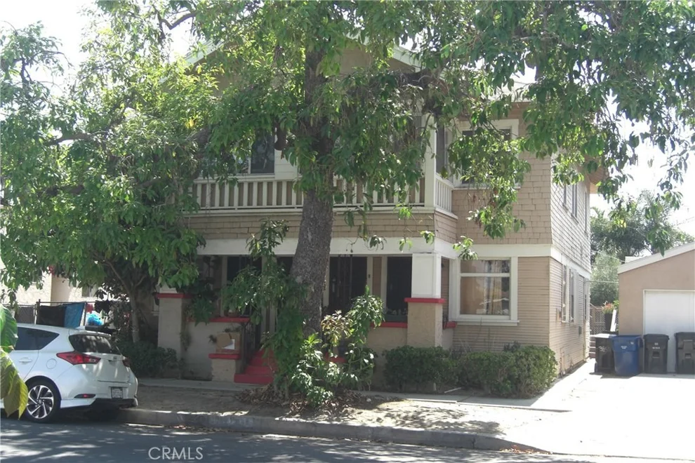 Unit for sale at 3846 S Gramercy Place, Los Angeles, CA 90062