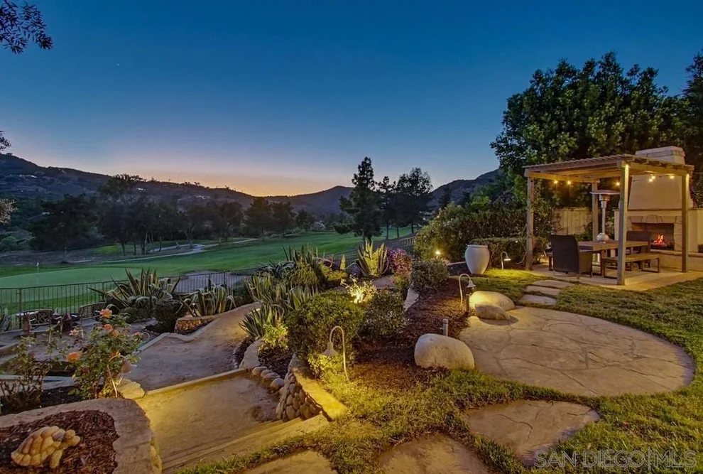 Unit for sale at 2327 Orchard View Ln, Escondido, CA 92027