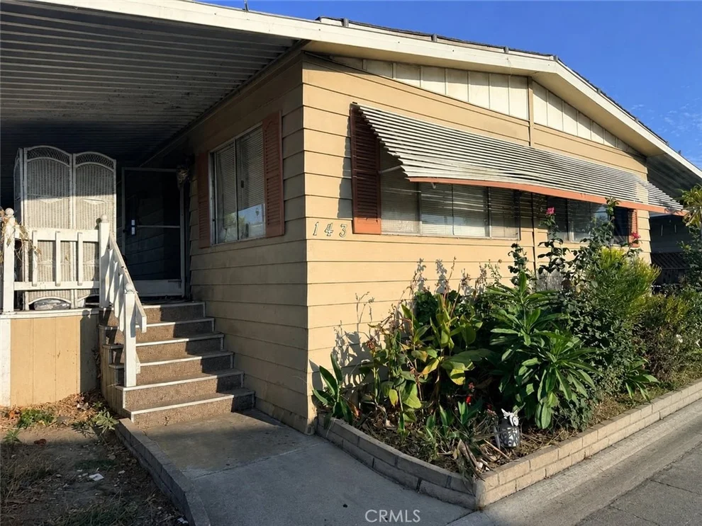 Unit for sale at 3595 Santa Fe Avenue, Long Beach, CA 90810