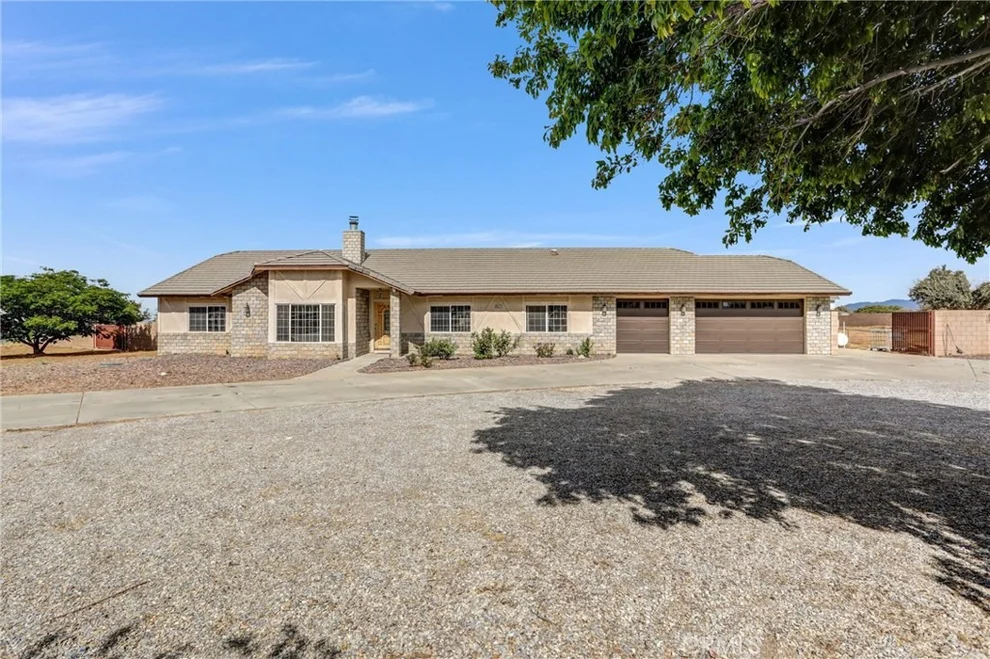 Unit for sale at 9522 Arrowhead Court, Phelan, CA 92371