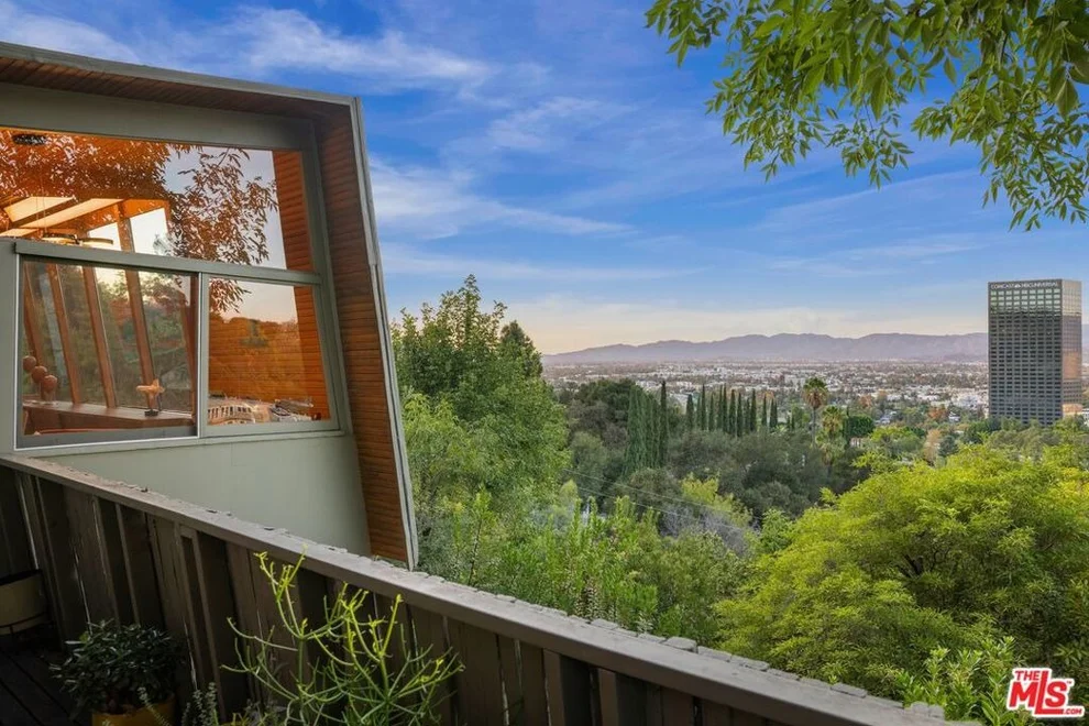 Unit for sale at 3580 Multiview Drive, Los Angeles, CA 90068