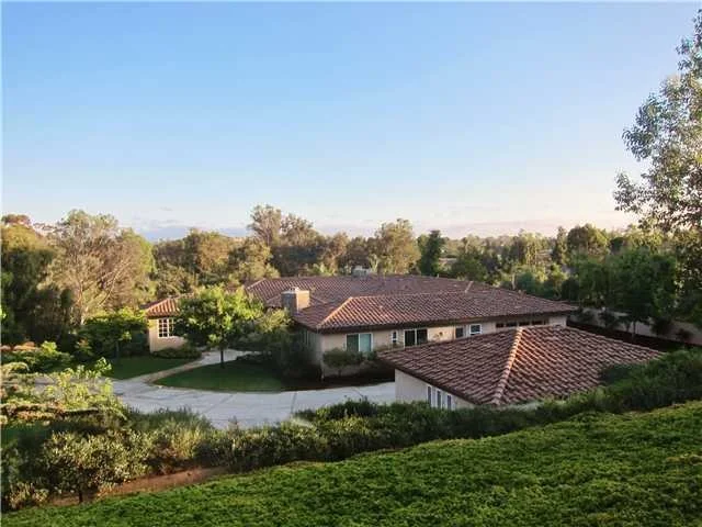 Unit for sale at 627 Rolling Hills Road, Vista, CA 92081