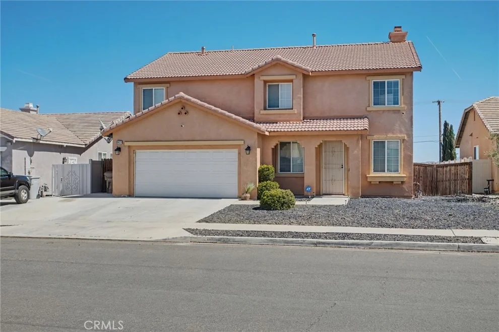 Unit for sale at 8623 Bridgeport, Hesperia, CA 92344