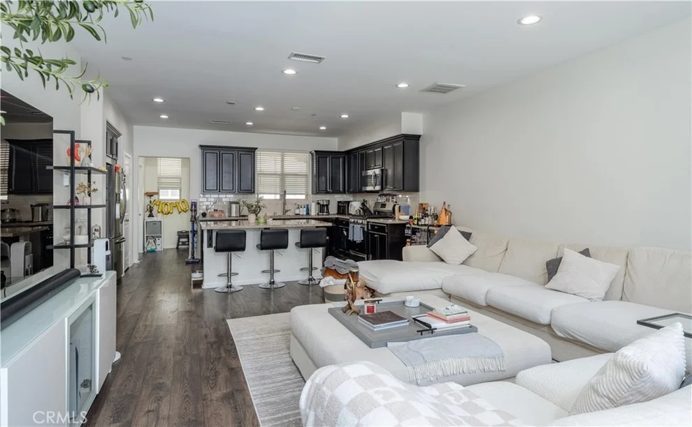 Unit for sale at 11905 Nixon, Whittier, CA 90601