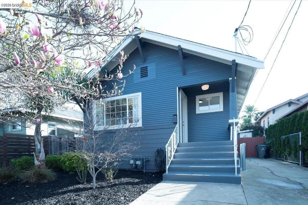 Unit for sale at 4030 Lusk St, Oakland, CA 94608