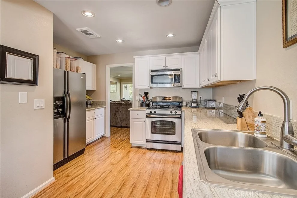 Unit for sale at 23431 Caminito Valle, Laguna Hills, CA 92653