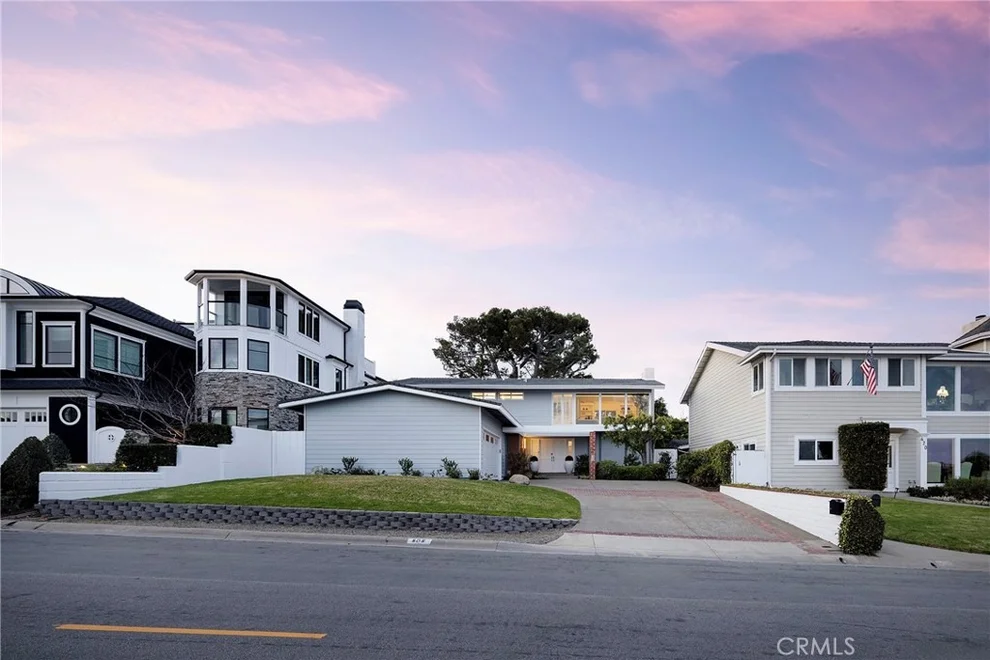 Unit for sale at 502 Kings Rd, Newport Beach, CA 92663