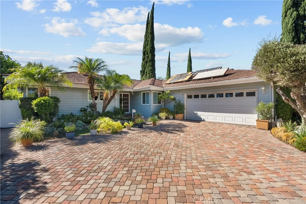 Unit for sale at 8941 Gloria Avenue, North Hills, CA 91343