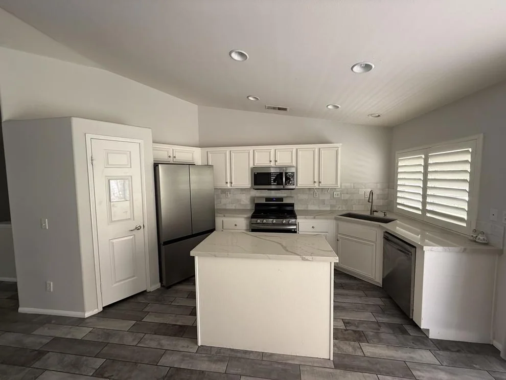 Unit for sale at 45925 La Flor Lane, La Quinta, CA 92253