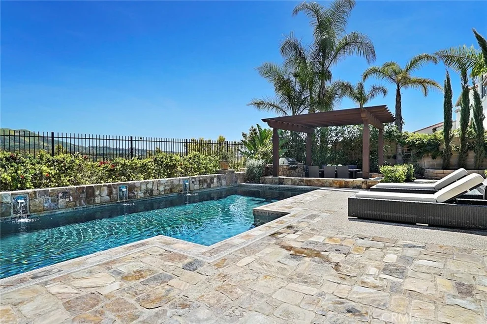 Unit for sale at 10623 Emerson Bend, Tustin, CA 92782