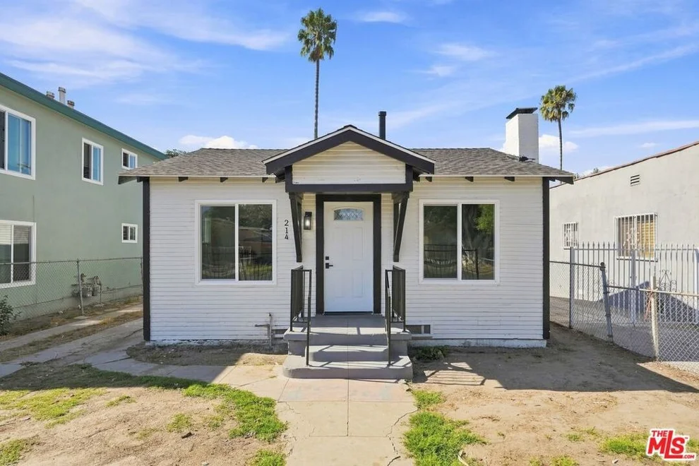 Unit for sale at 214 E 76th Place, Los Angeles, CA 90003