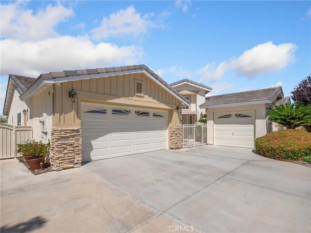 Unit for sale at 13230 Cameron, Victorville, CA 92392