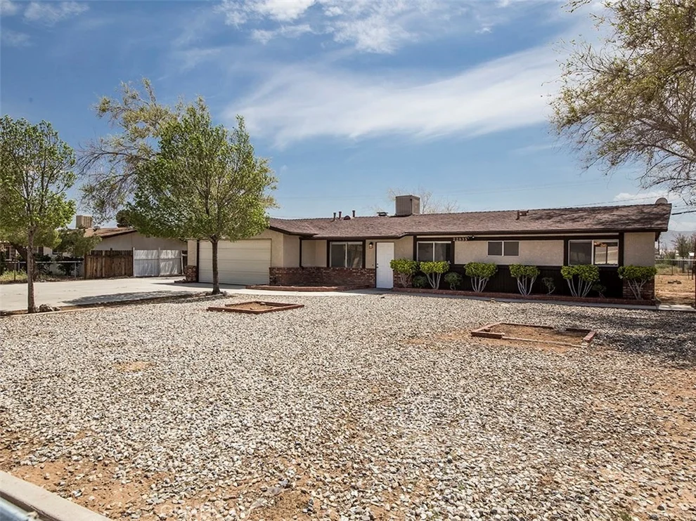 Unit for sale at 22835 Anoka Road, Apple Valley, CA 92308