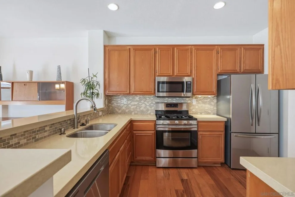 Unit for sale at 9615 W Canyon, San Diego, CA 92123