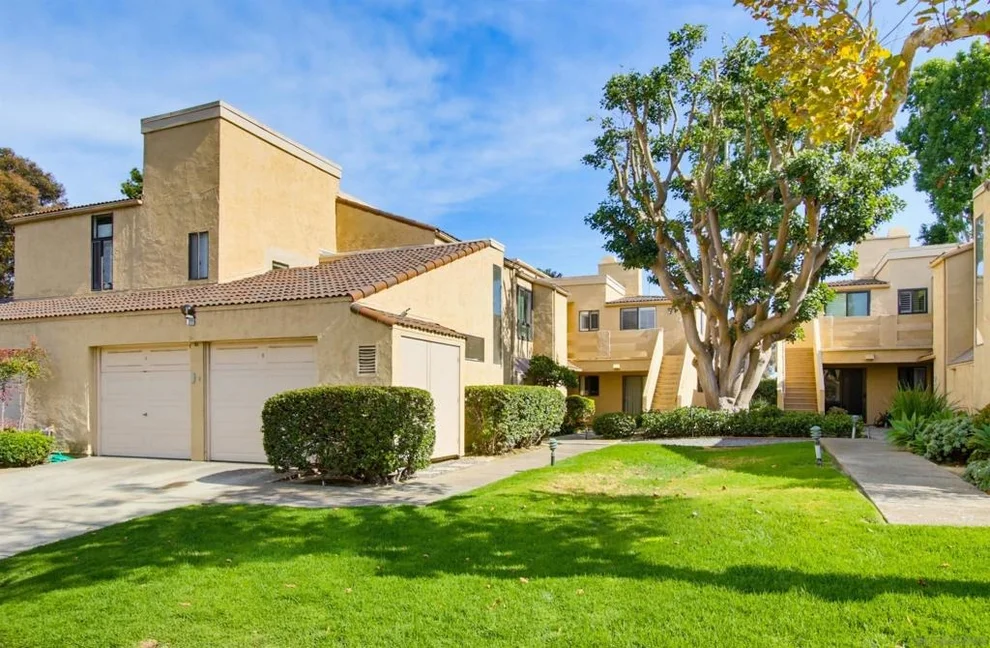 Unit for sale at 7904 Caminito Dia, San Diego, CA 92122