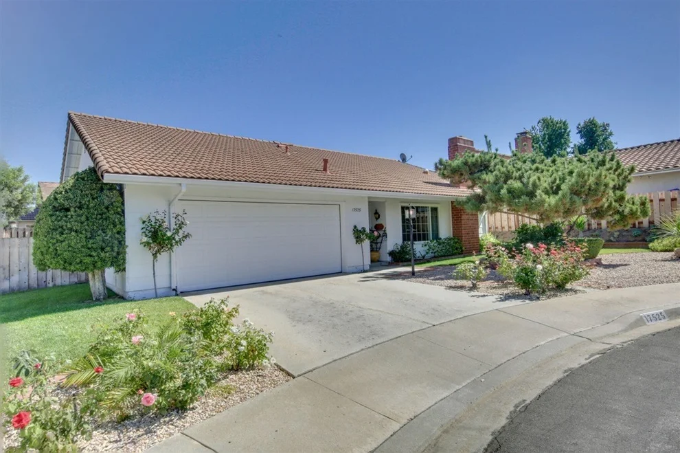 Unit for sale at 17525 Plaza Gitana, San Diego, CA 92128