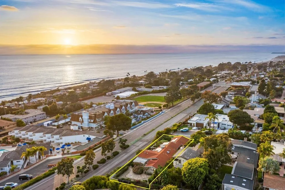 Unit for sale at 311 7Th Street, Del Mar, CA 92014