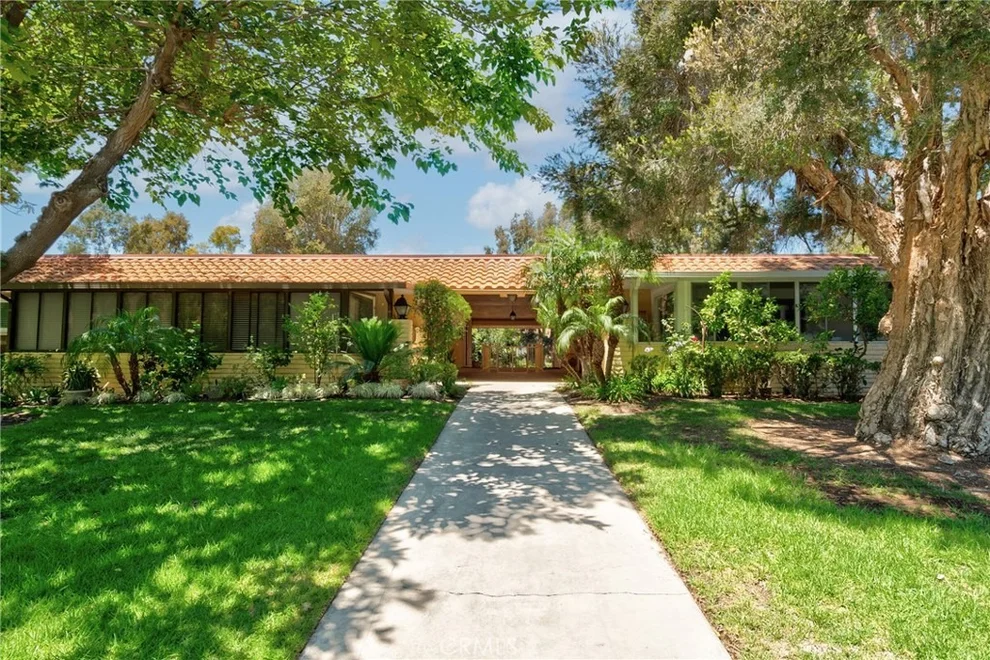 Unit for sale at 867 Avenida Sevilla, Laguna Woods, CA 92637