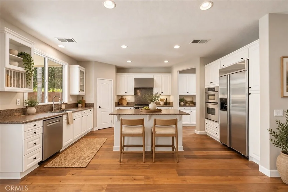 Unit for sale at 45000 Vine Cliff, Temecula, CA 92592