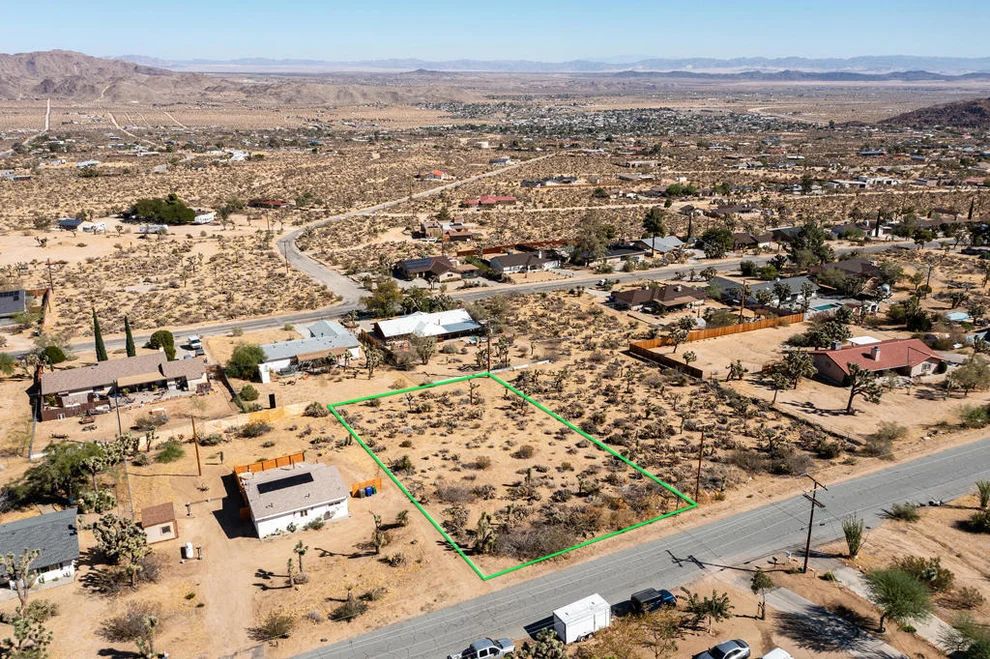 Unit for sale at 208 Sandalwood Trail, Joshua Tree, CA 92252