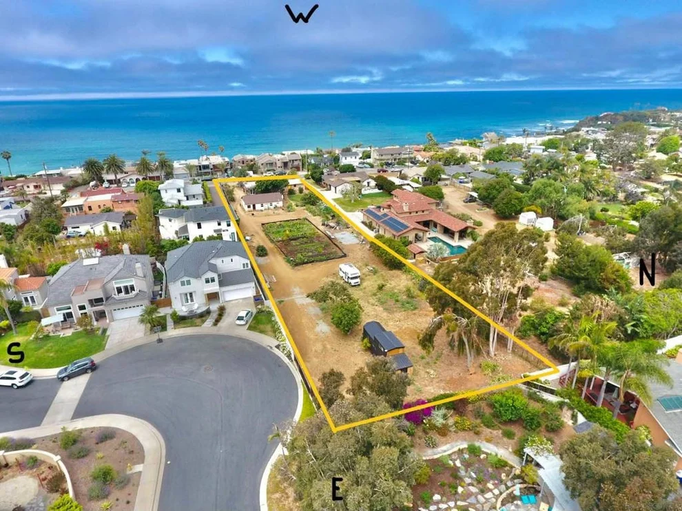 Unit for sale at 1471 1475 Summit Ave., Cardiff By The Sea, CA 92007