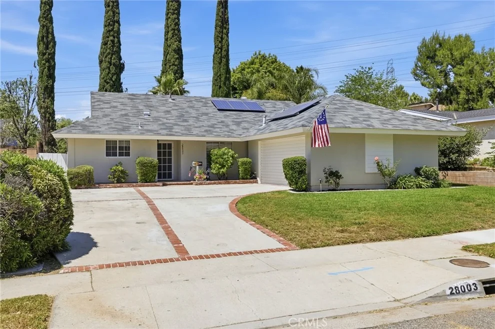 Unit for sale at 28003 Urbandale Avenue, Saugus, CA 91350