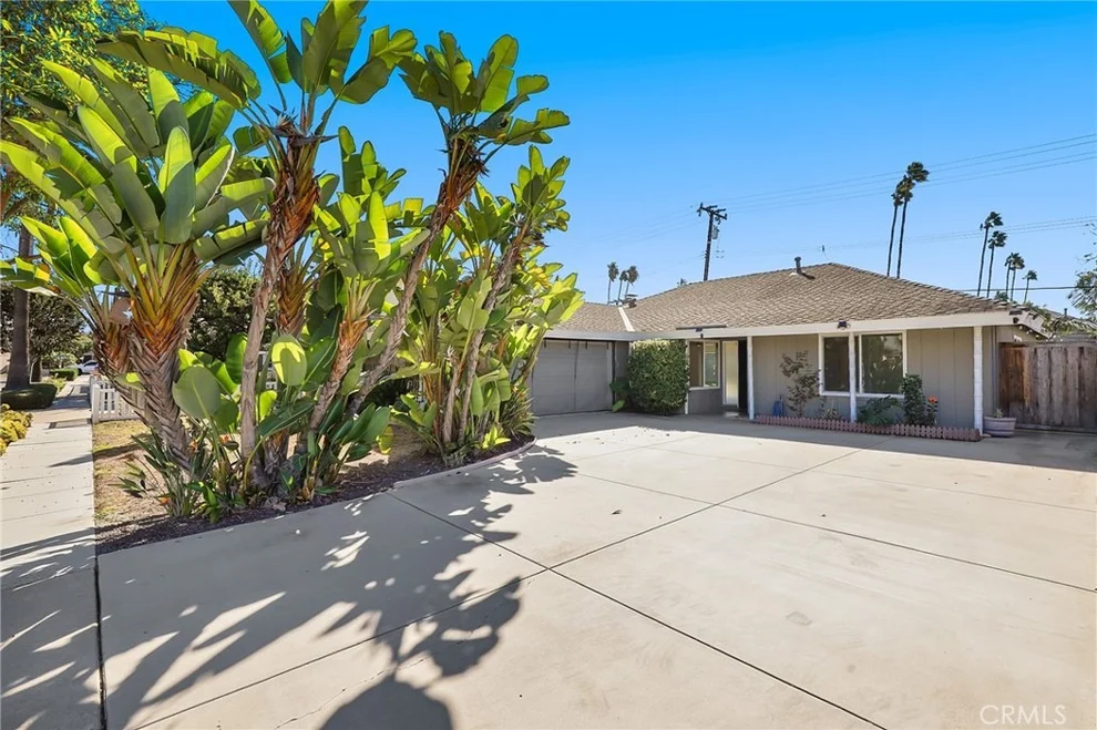 Unit for sale at 1019 Concord Street, Costa Mesa, CA 92626