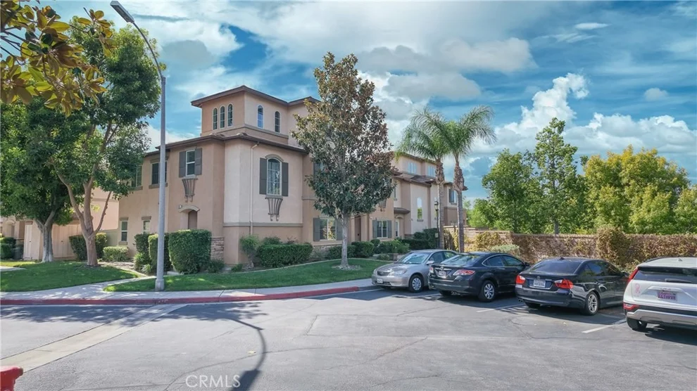 Unit for sale at 26307 Arboretum Way, Murrieta, CA 92563