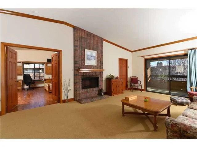 Unit for sale at 8870 Villa La Jolla Drive, La Jolla, CA 92037