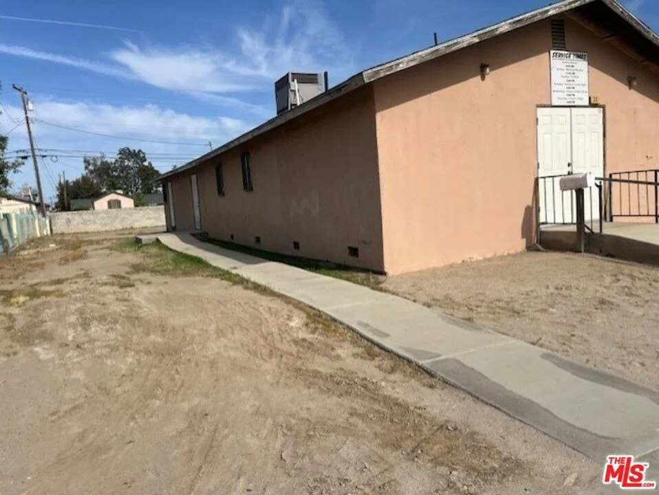 Unit for sale at 315 Dr Martin Luther King Jr Boulevard, Bakersfield, CA 93307