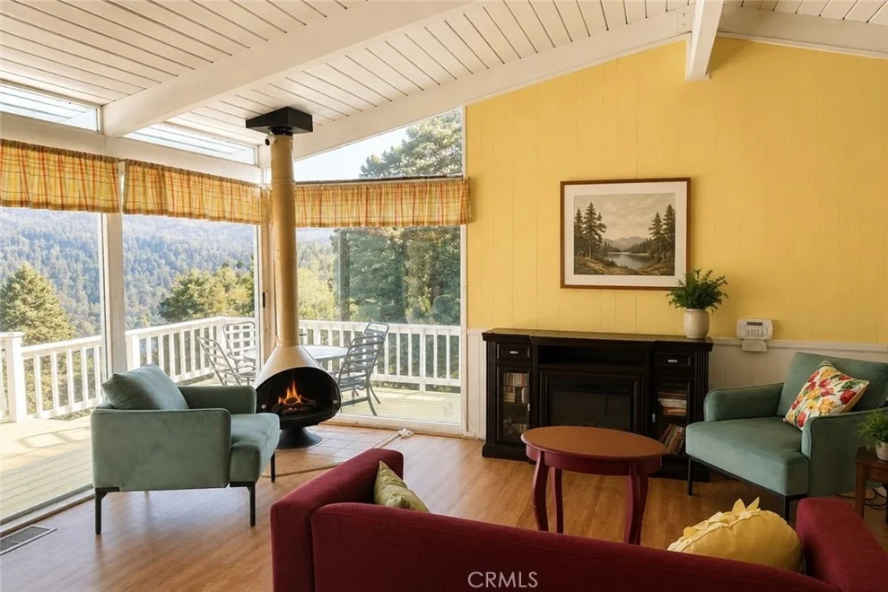 Unit for sale at 398 Darfo, Crestline, CA 92325