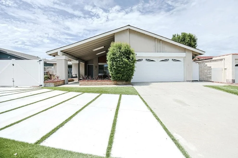 Unit for sale at 115 S La Paz, Anaheim, CA 92807