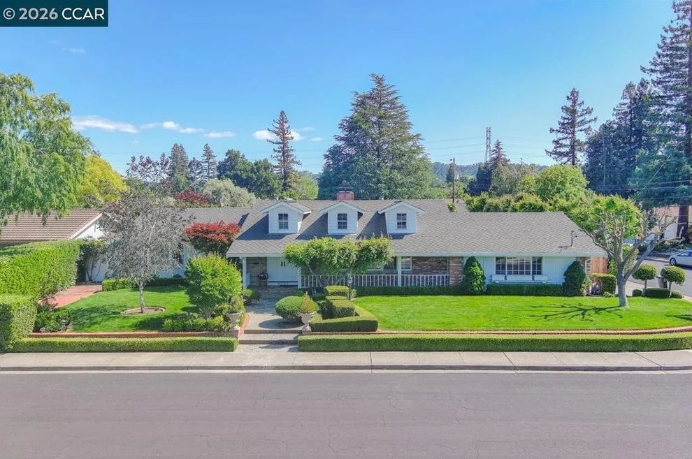Unit for sale at 2201 Loch Ln, Walnut Creek, CA 94598