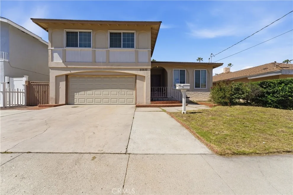 Unit for sale at 20253 Gifford Street, Winnetka, CA 91306