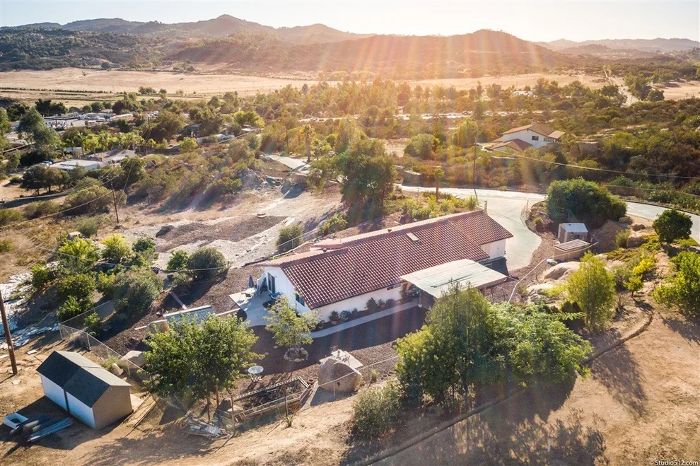 Unit for sale at 13847 Calle de Vista, Valley Center, CA 92082