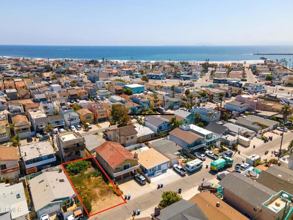 Unit for sale at 316 Santa Monica Drive, Oxnard, CA 93035