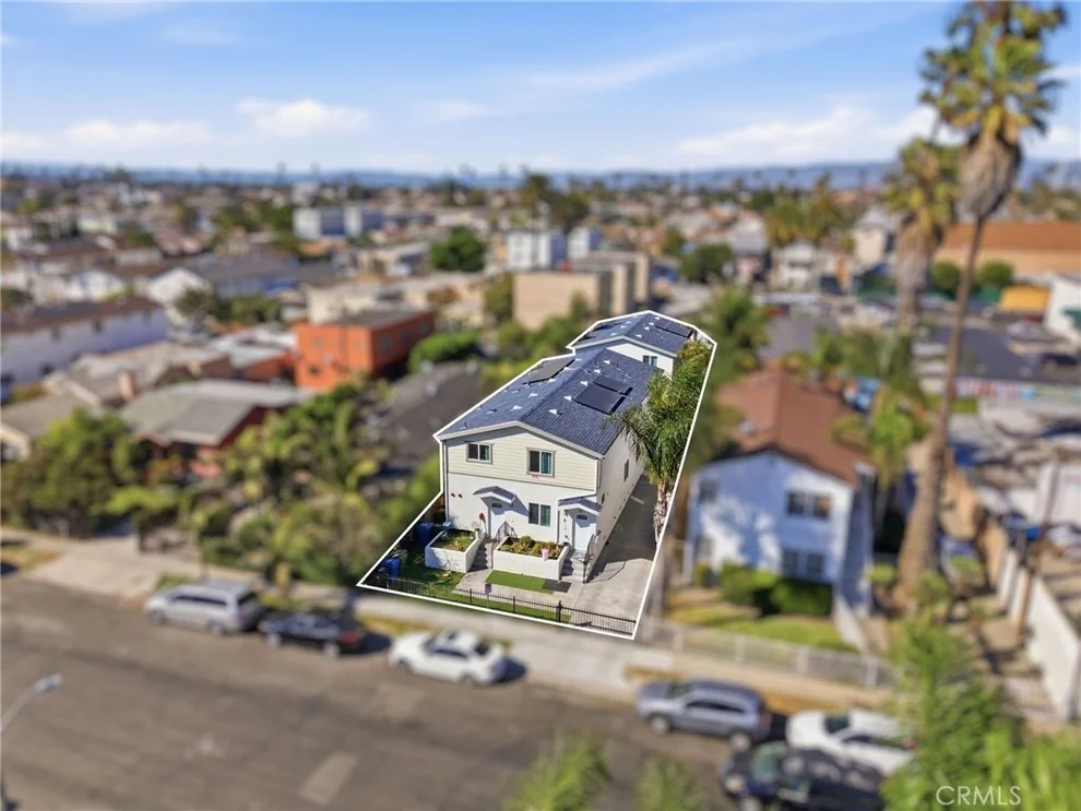 Unit for sale at 525 W 85th Street, Los Angeles, CA 90044