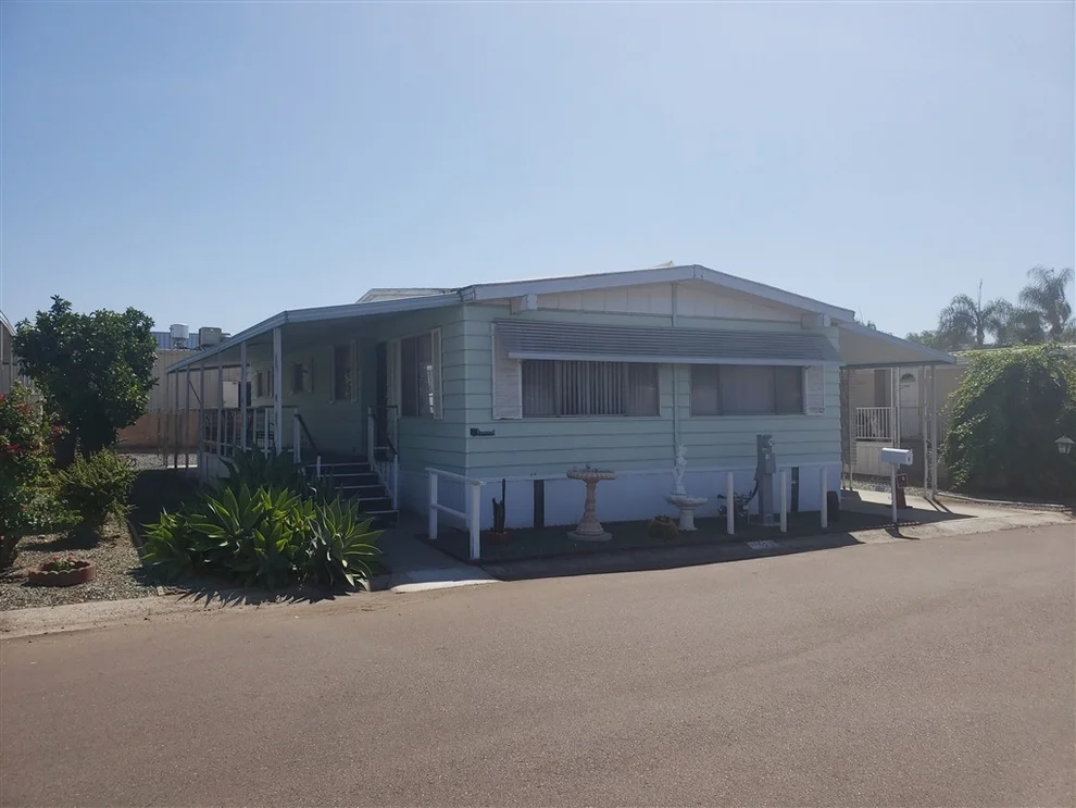 Unit for sale at 1010 E Bobier Dr, Vista, CA 92084