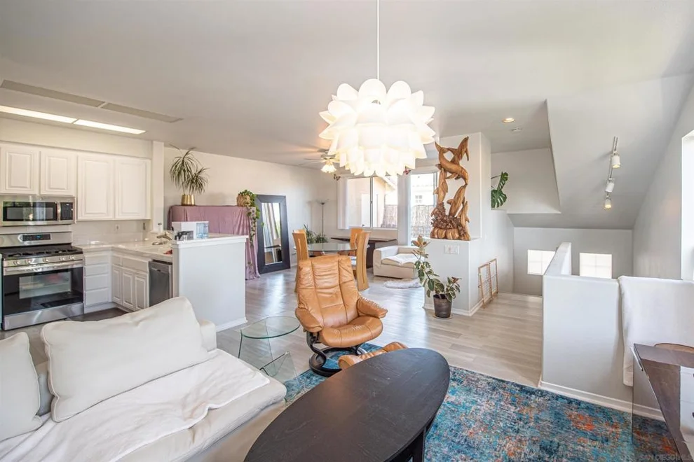 Unit for sale at 4175 Via Candidiz, San Diego, CA 92130